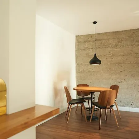 Ultracentral Two In * ブカレスト