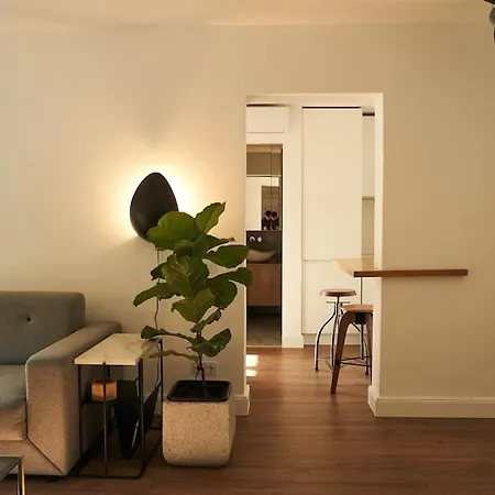 Ultracentral Two In * Βουκουρέστι